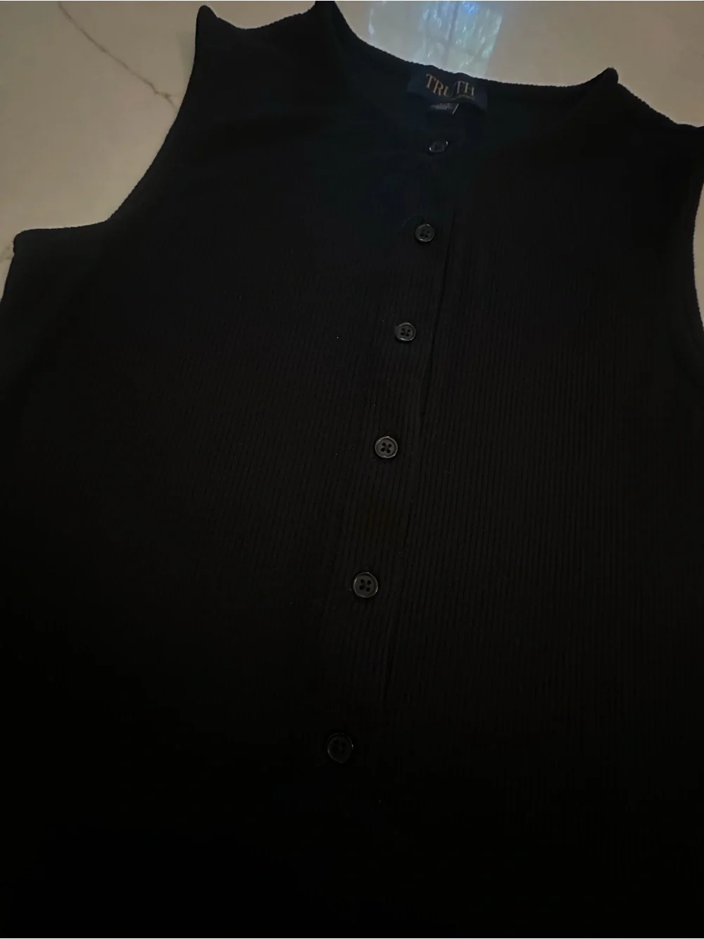 Truth Black Ribbed Button-Front Tank - Picture 4 of 4